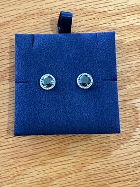 Black Crystal Halo Stud Earrings for Women - Timeless Sparkle